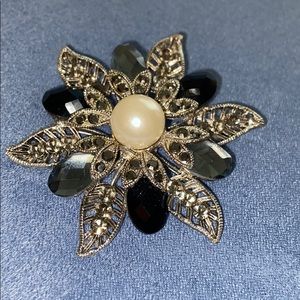 VINTAGE broach - pin